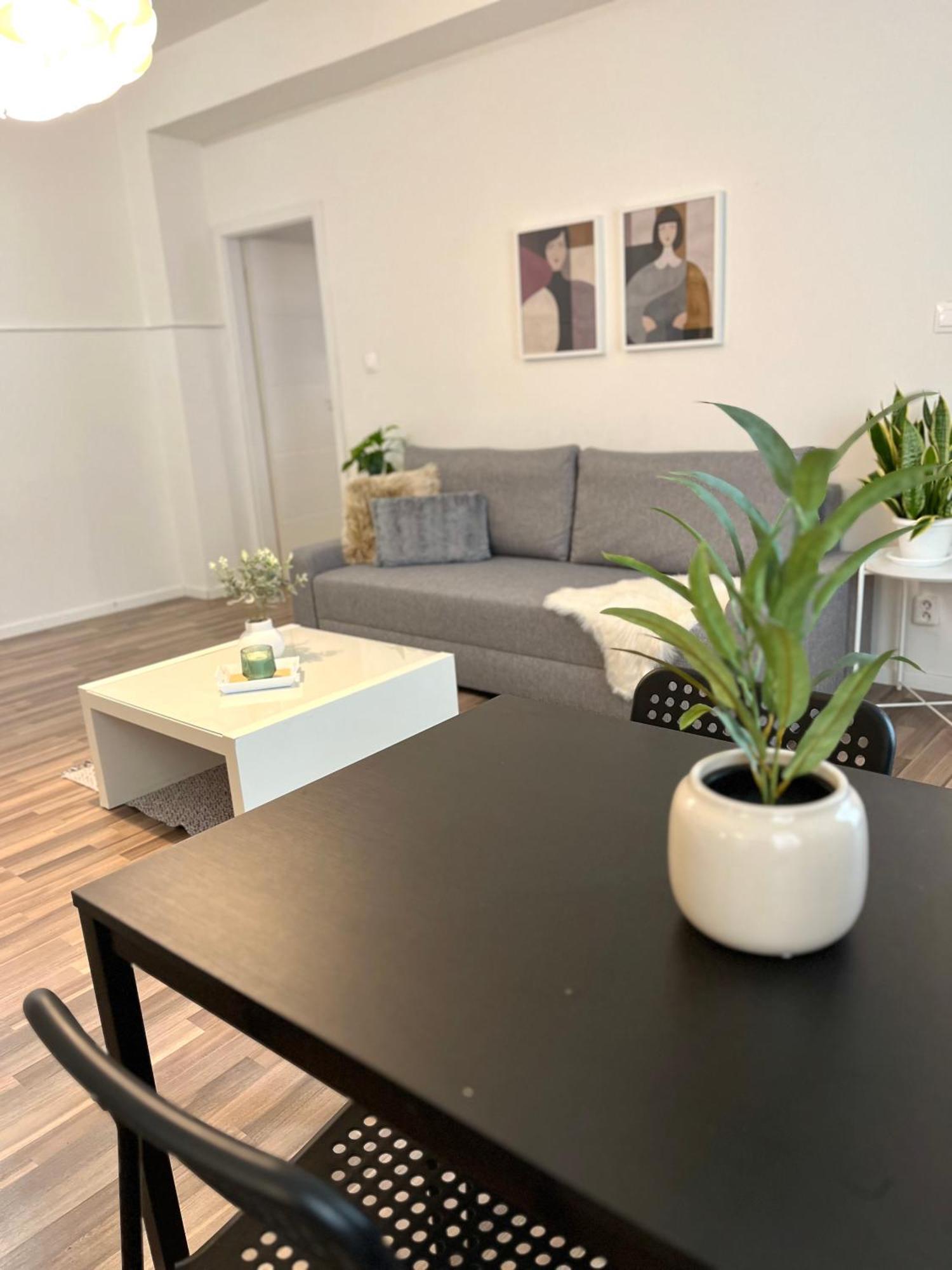 Apartment Adele - Old Town Bratislava Exterior foto