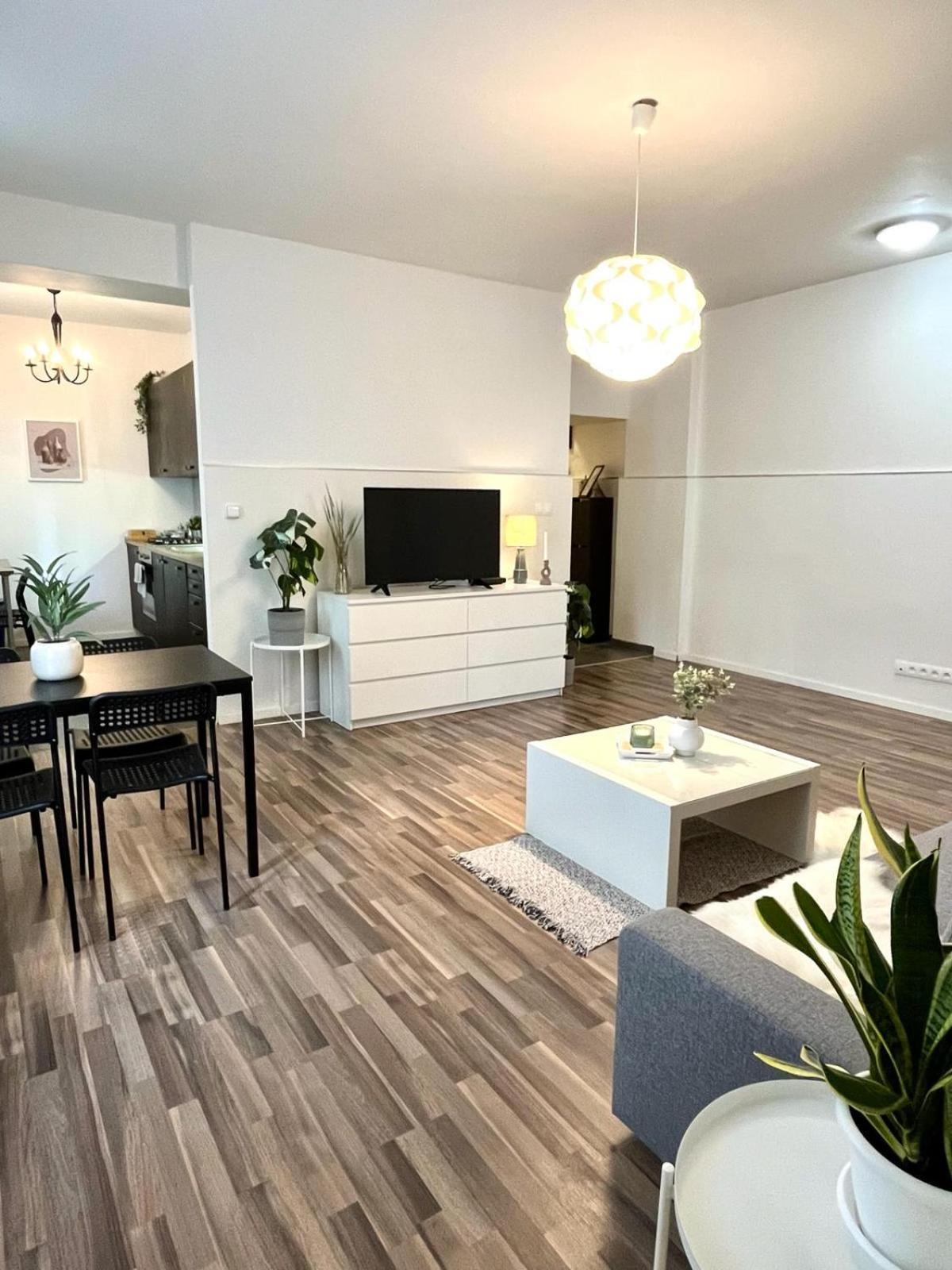 Apartment Adele - Old Town Bratislava Exterior foto